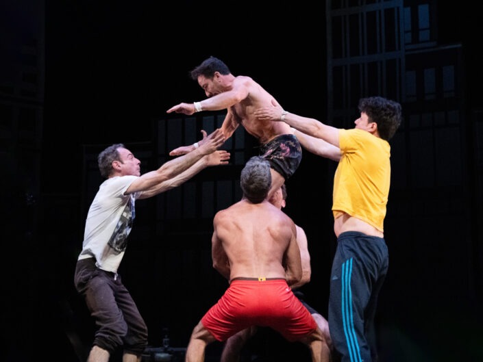 Photographe plateau Paris Cirque, troupe AKOREACRO